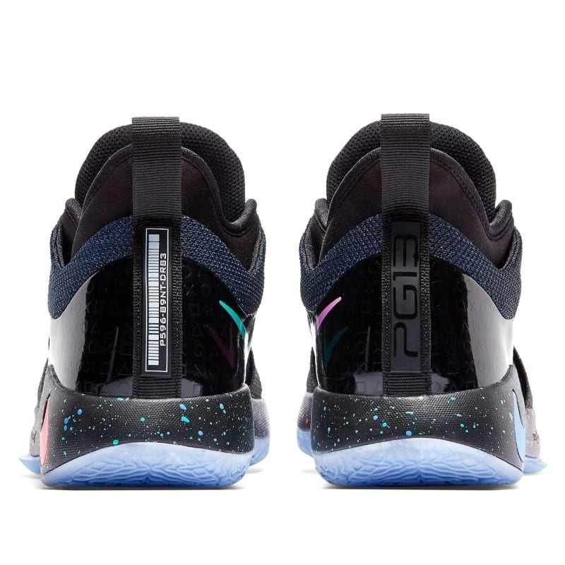 Le sneakers a tema Playstation marchiate Nike e Paul ...