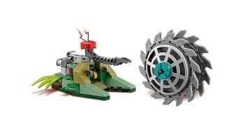Thresher-Attack4-LEGO-Avengers