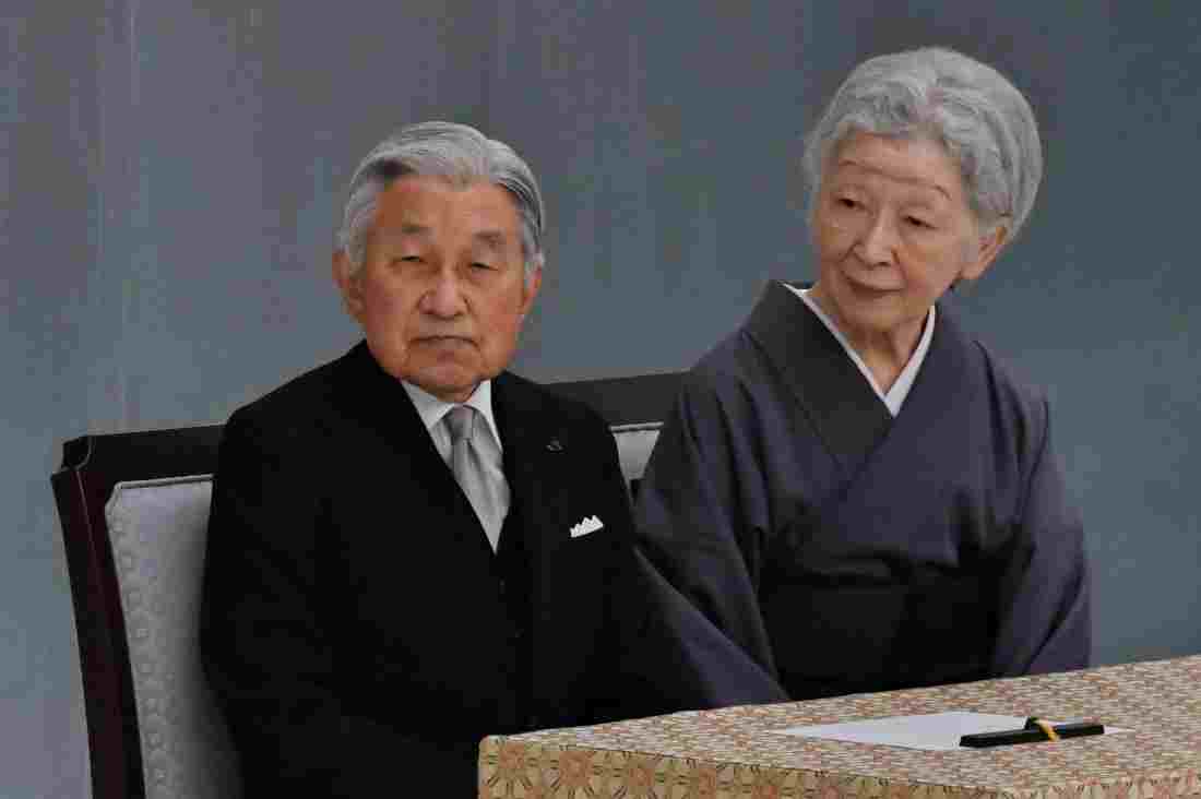 Japan sets Emperor Akihitos abdication date for April 30 20191