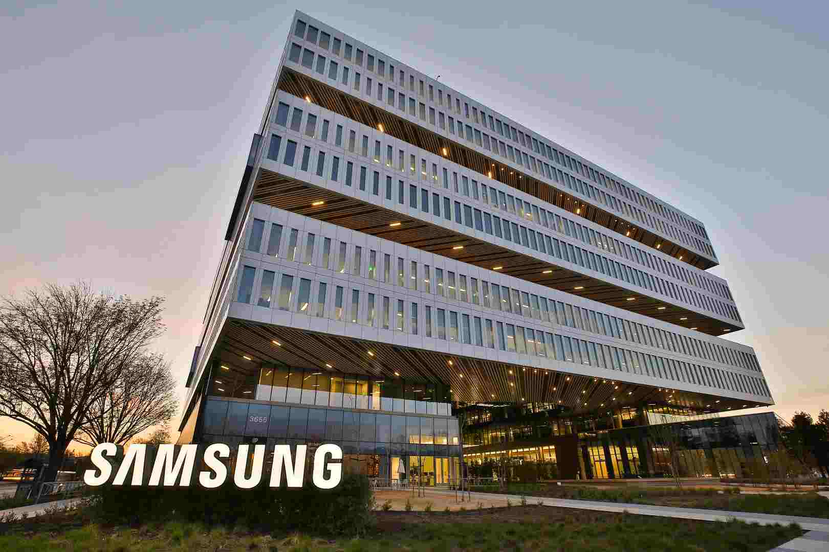 Campus Exterior SamsungSign 1