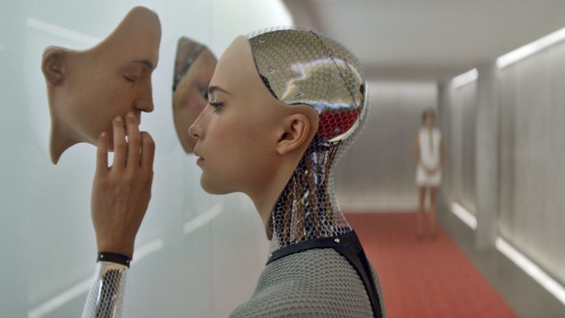 exmachina-1-maxw-824-min