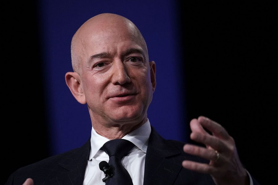 Jeff Bezos trilionario amazon