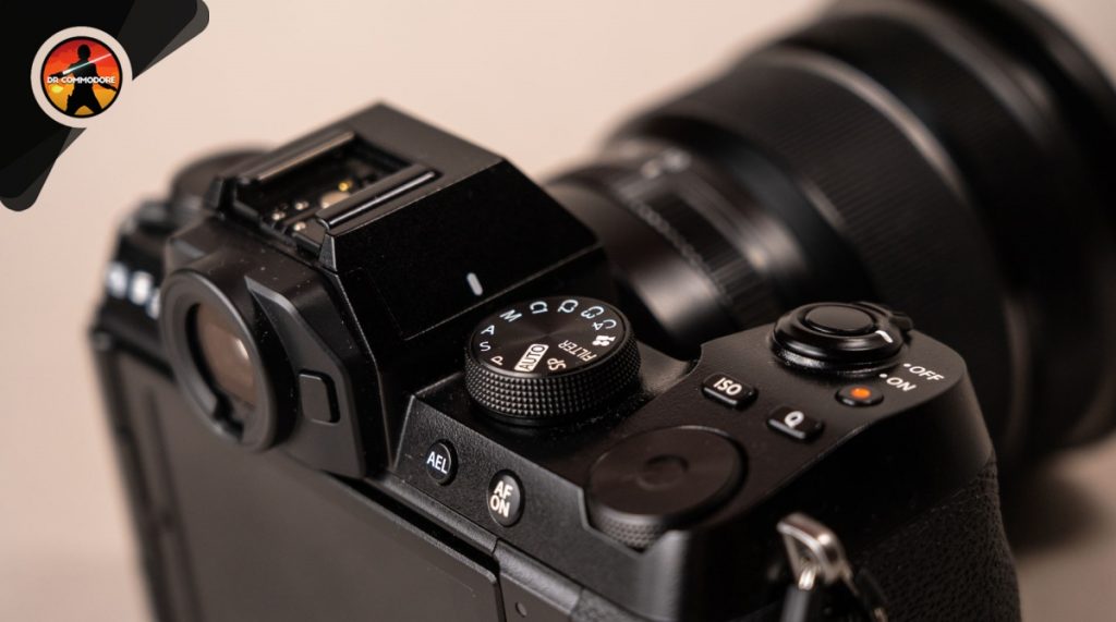 Recensione Fujifilm X-S10