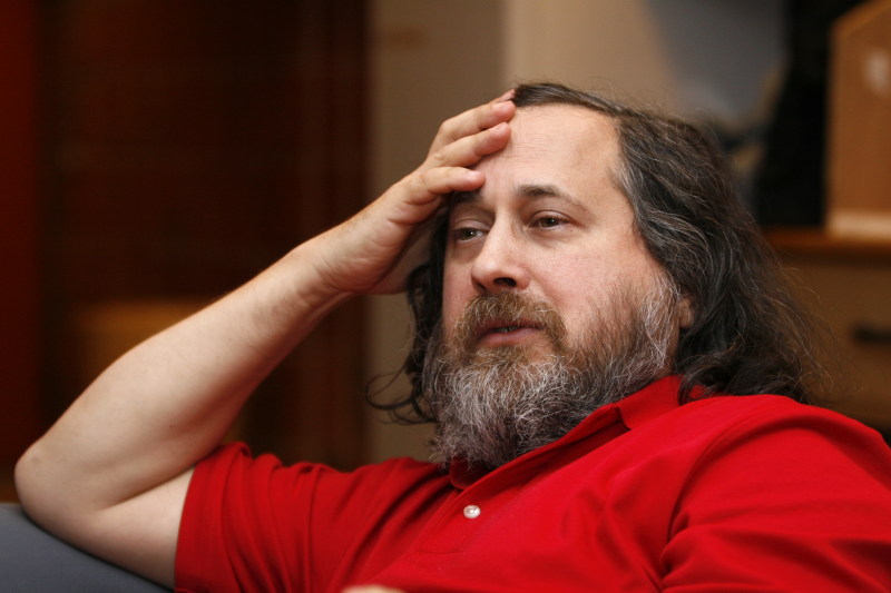 stallman contro linux corpo