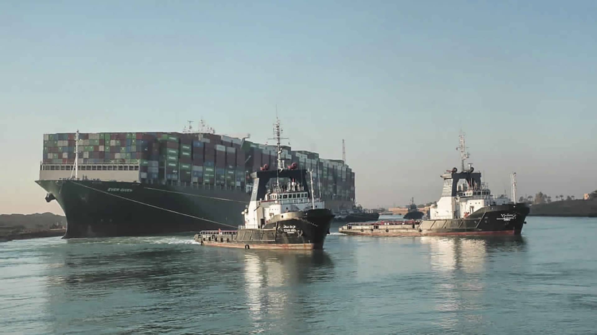 Ever Given nave Canale di Suez