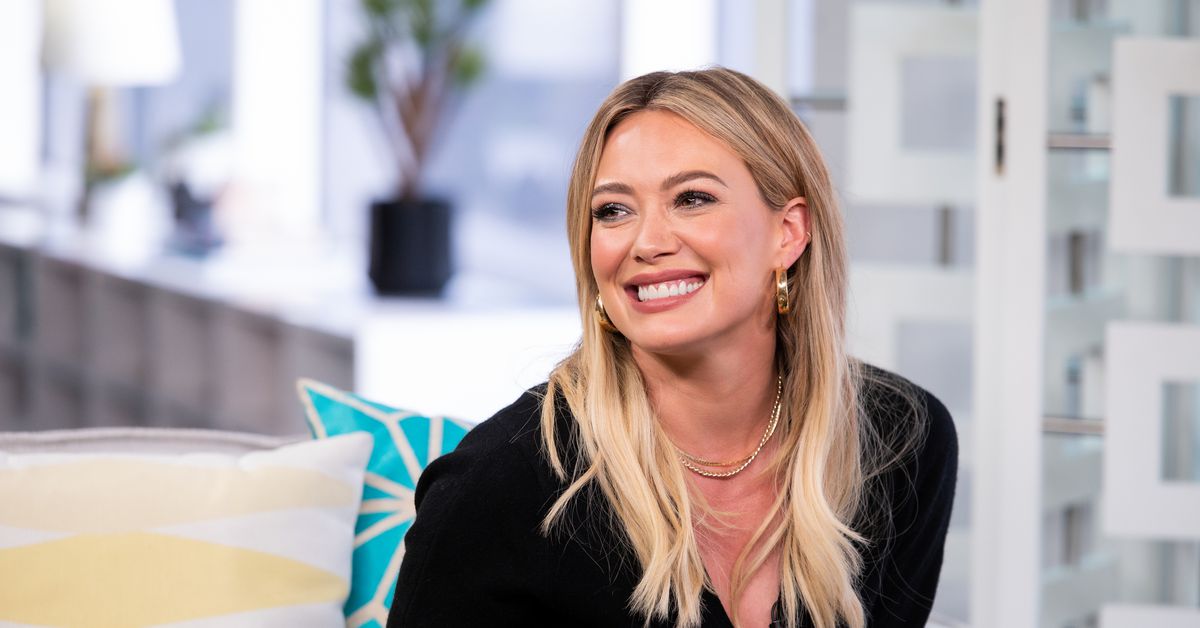 Hilary Duff chiede alla Disney di spostare il riavvio di