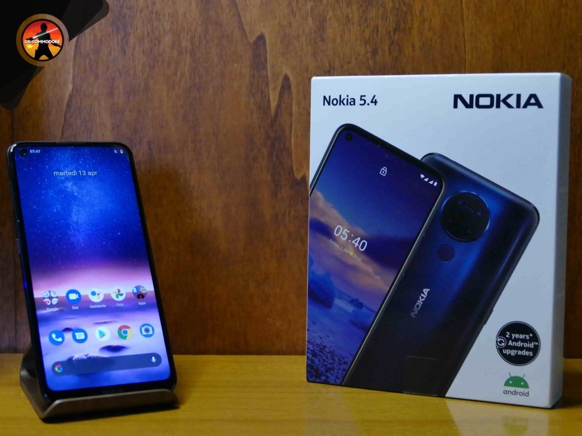 Nokia 5.4 custodia e smartphone