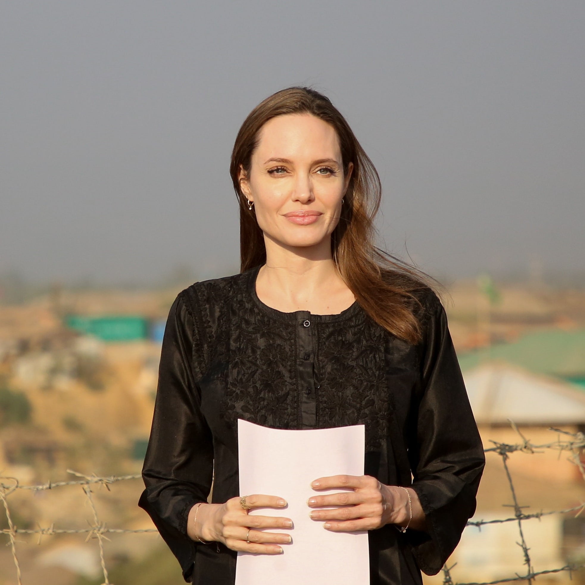 angelina jolie instagram lettera