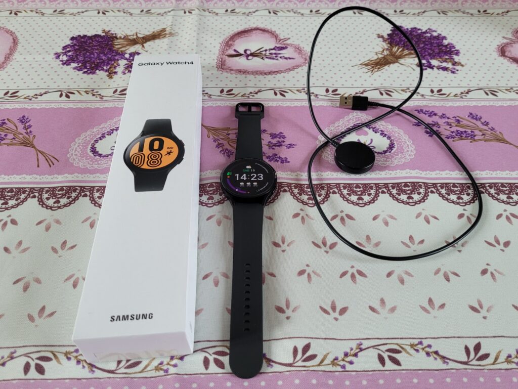 Samsung Galaxy Watch 4 confezione