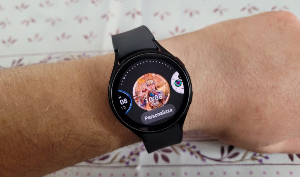 Samsung Galaxy Watch 4 polso