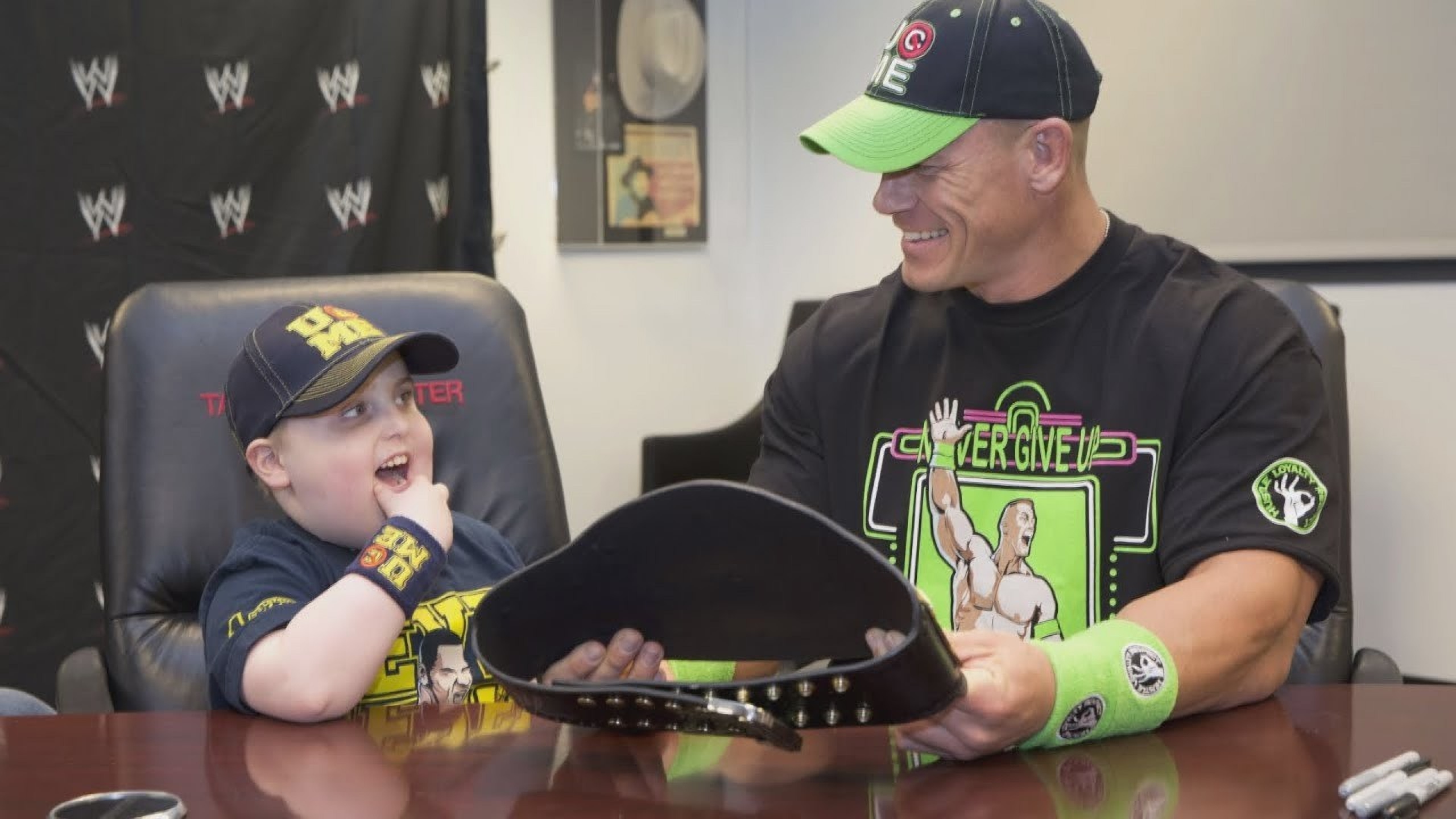 John-Cena-make-a-wish-record-650-desideri