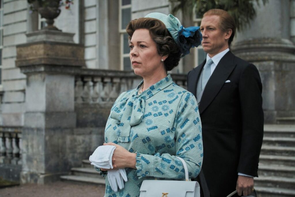 The Crown 6: sospese le riprese dopo la morte della Regina Elisabetta 2 the-crown-regina-elisabetta