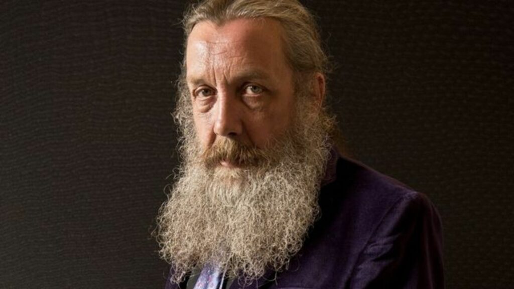 alan moore resize