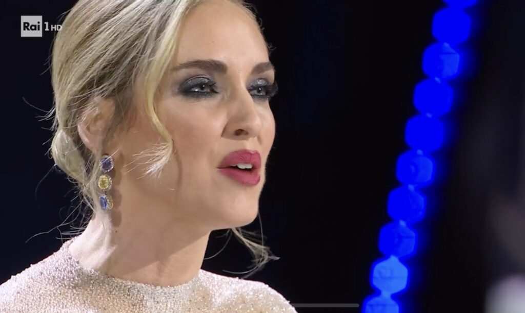 Sanremo, Chiara Ferragni protagonista con il suo discorso e il vestito ...