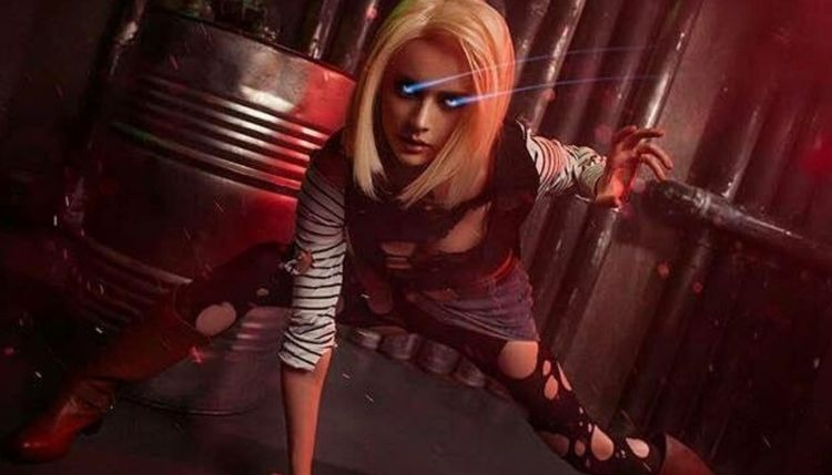Android 18 cosplay Battle Worn