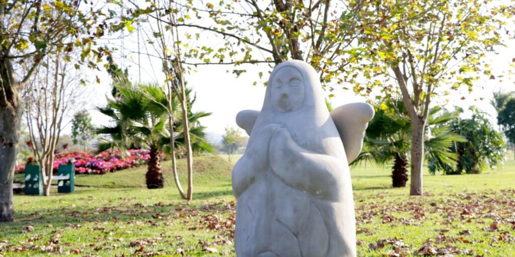 Una statua della Dea, direttamente dalla serie di Zelda, catturata per le vie di San Paolo