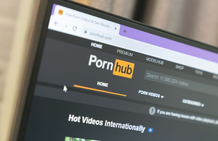 instagram ha rimosso pornhub dal