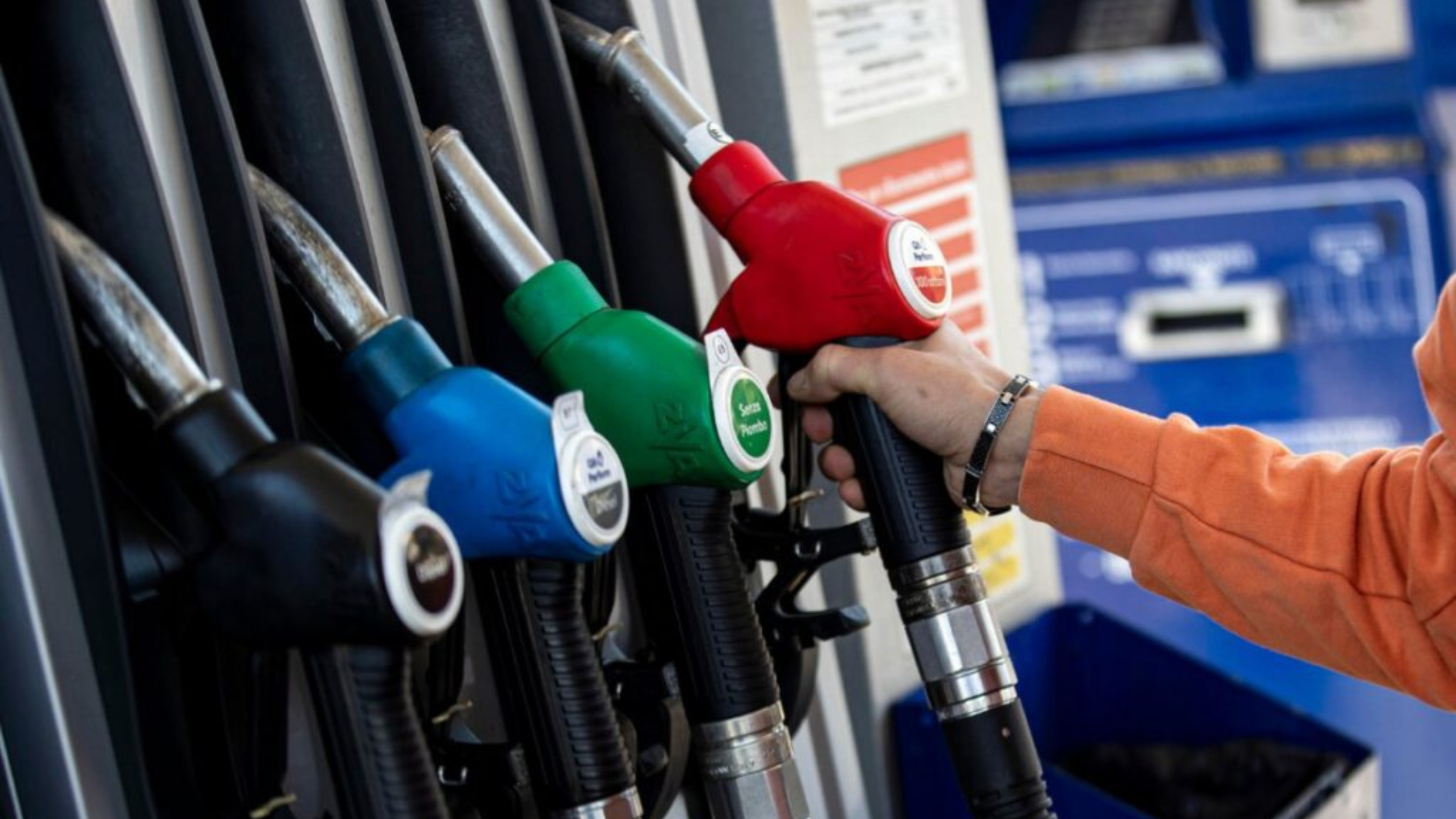 aumenti prezzi benzina