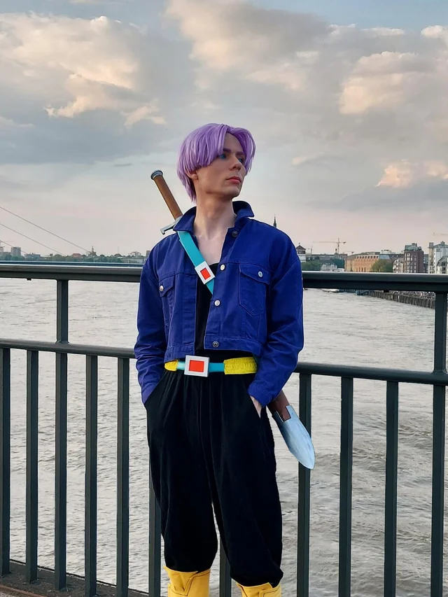 dragon-ball-cosplay-trunks-futuro