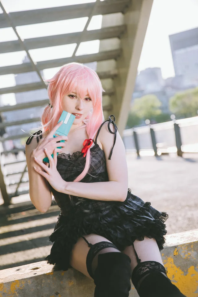 mirai-nikki-yuno-gasai-cosplay