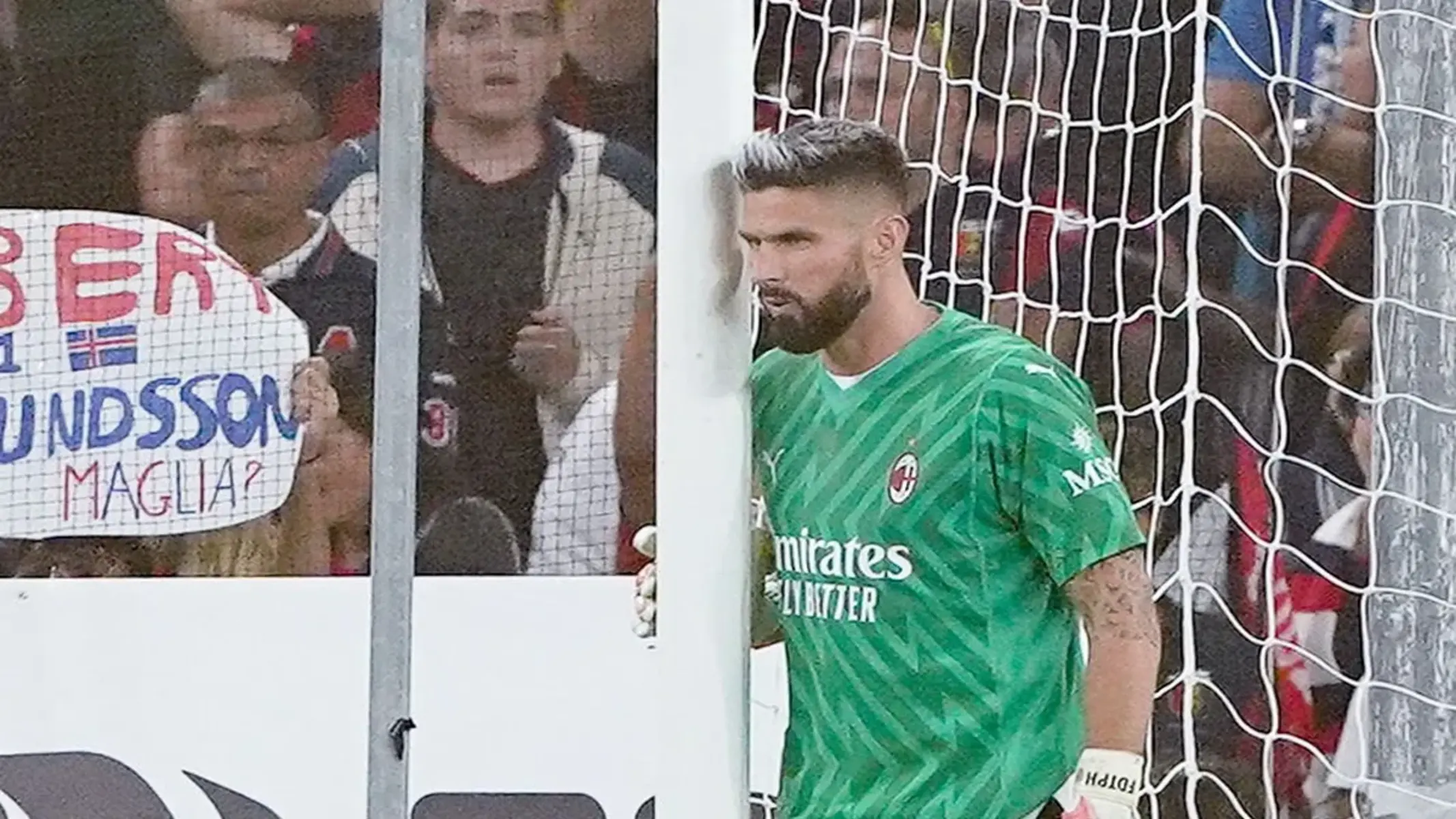 Giroud chiude da portiere a Geno