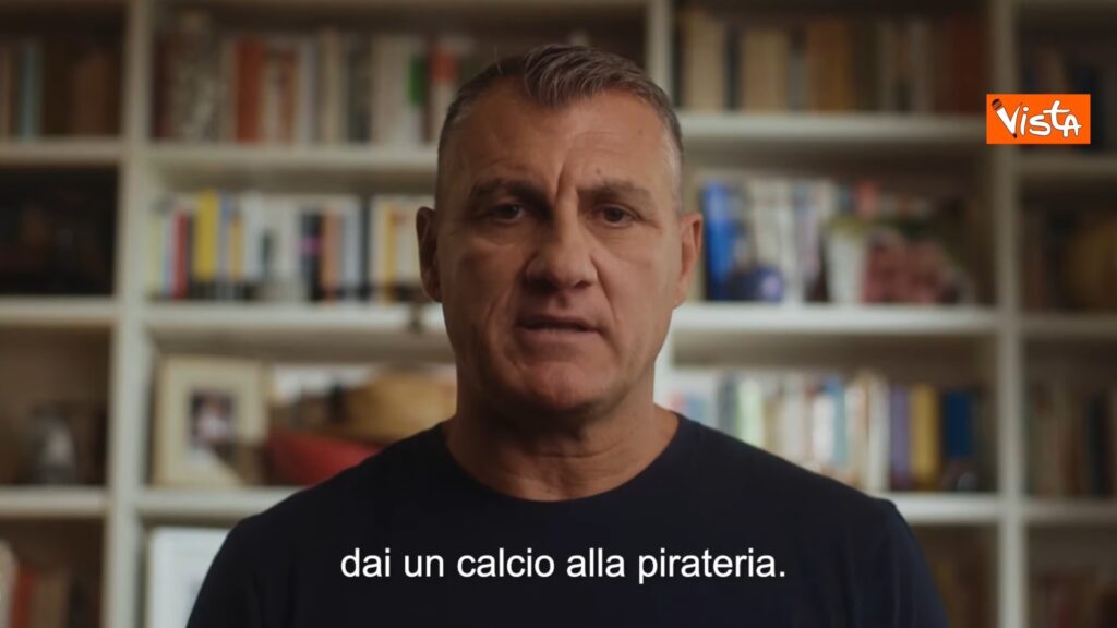 Christian Vieri per spot contro pirateria