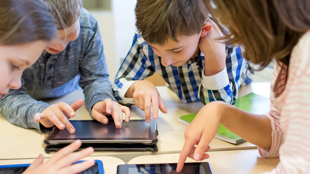 Educazione Digitale nei bambini a scuola