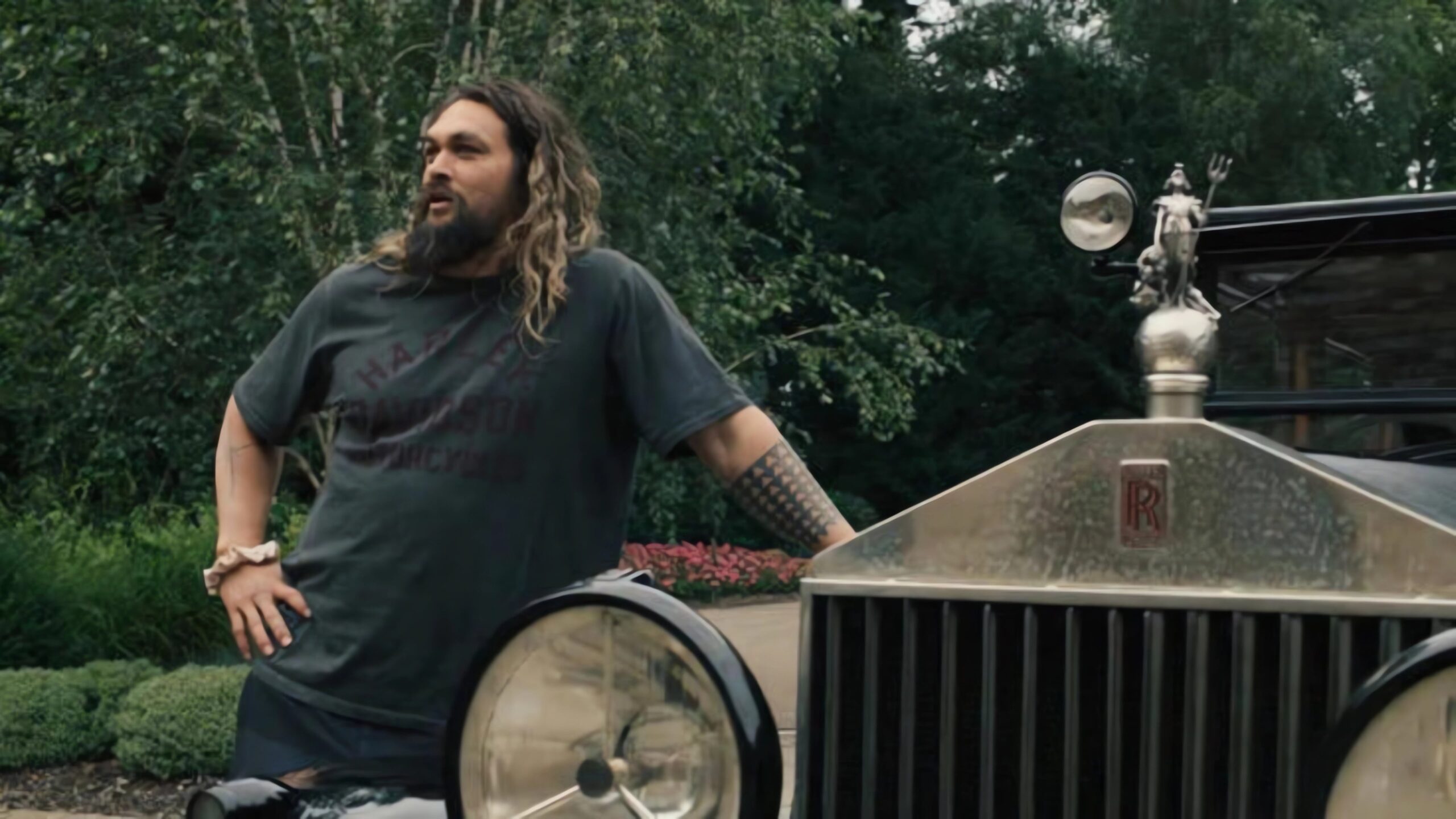 jason momoa rolls-royce auto elettriche