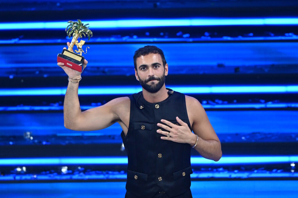 Mengoni co-conduttore prima serata Sanremo 2024