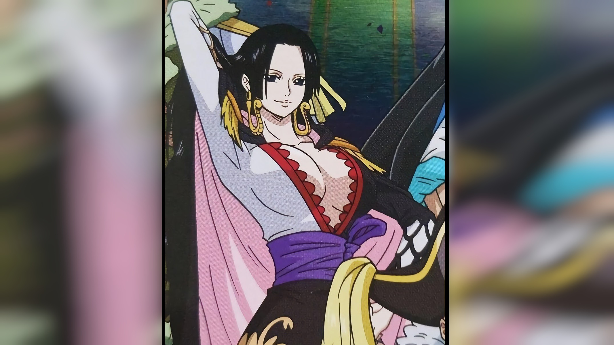 One Piece Boa Hancock posa sensuale