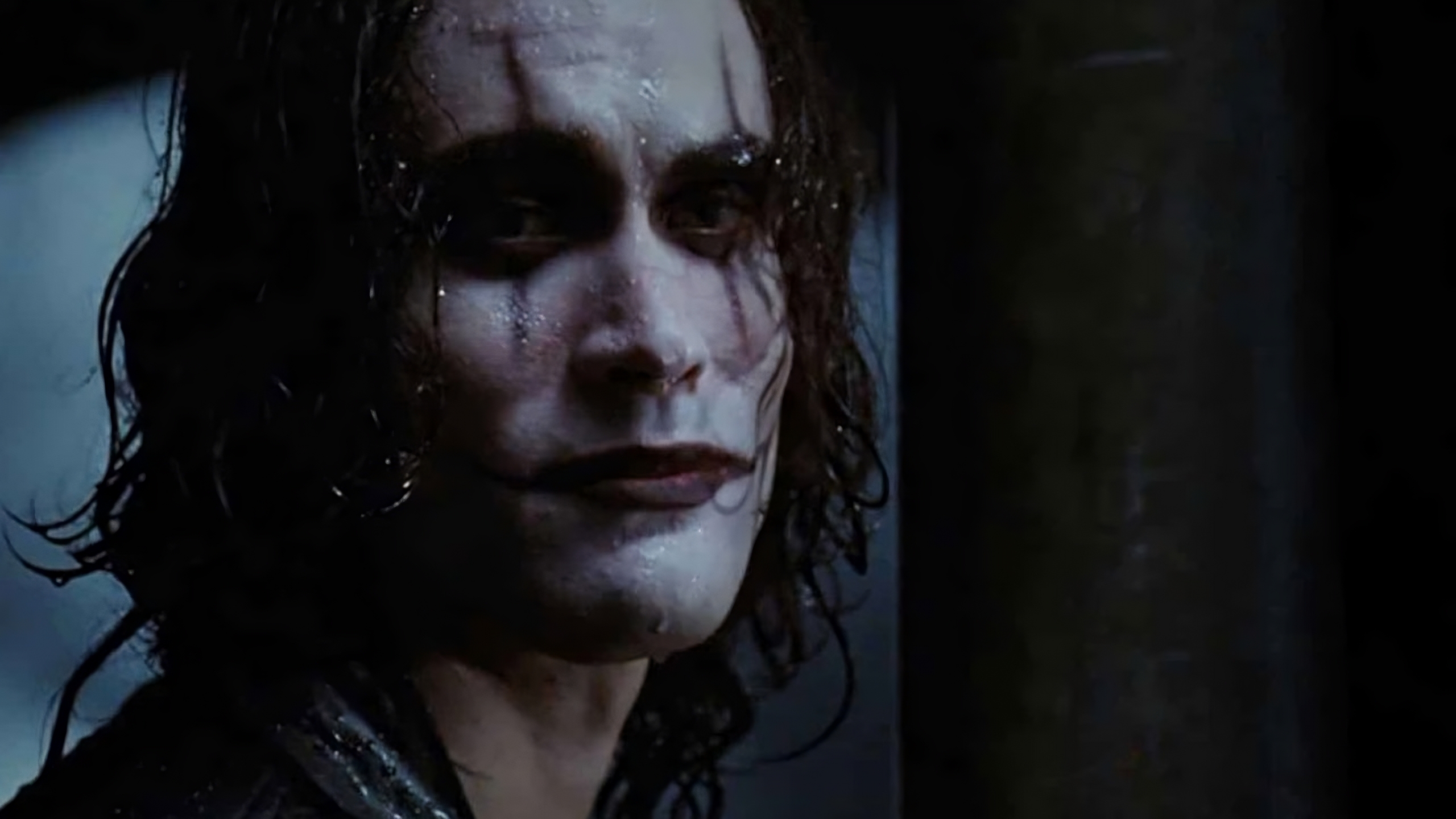 Il Corvo: una leggenda atroce e immortale, un film oscuro e pieno di (ri)sentimento