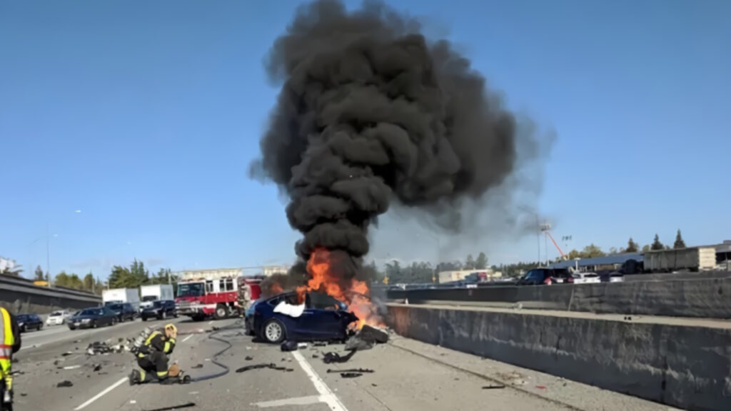 Incidente di una Tesla che ha coingolto l'ingegner Huang