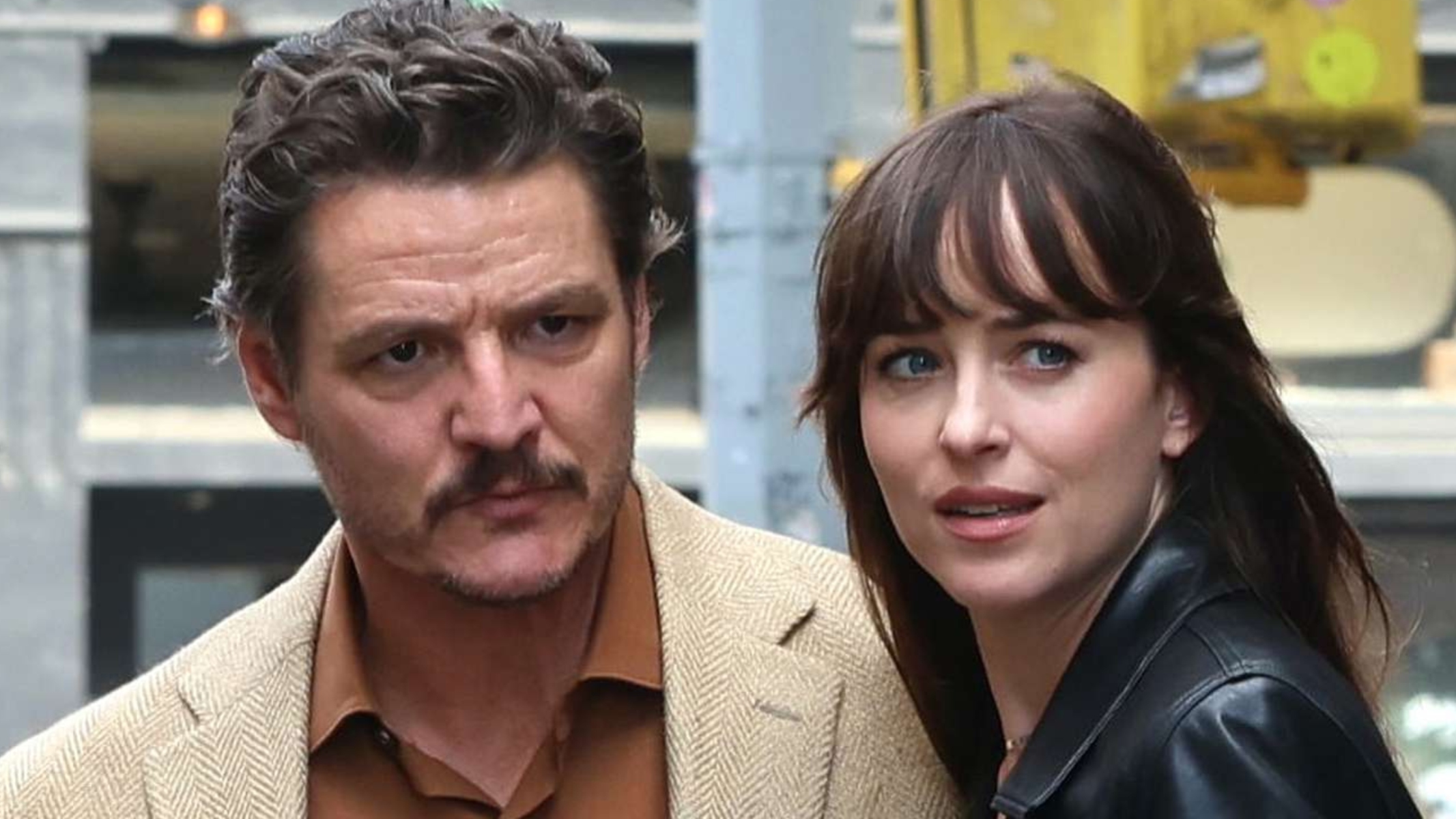 Dakota Johnson. Pedro Pascal