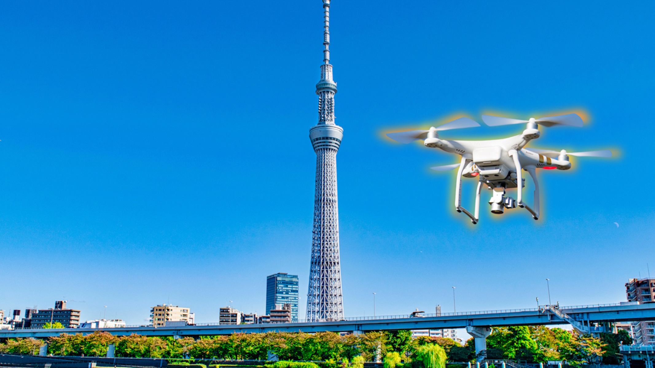Volo con drone non autorizzato attorno alla tokyo skytree