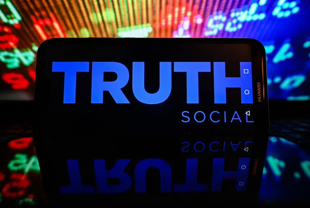Truth Social va offline durante l'annuncio di Trump sugli attacchi in Iran 1 2126126938