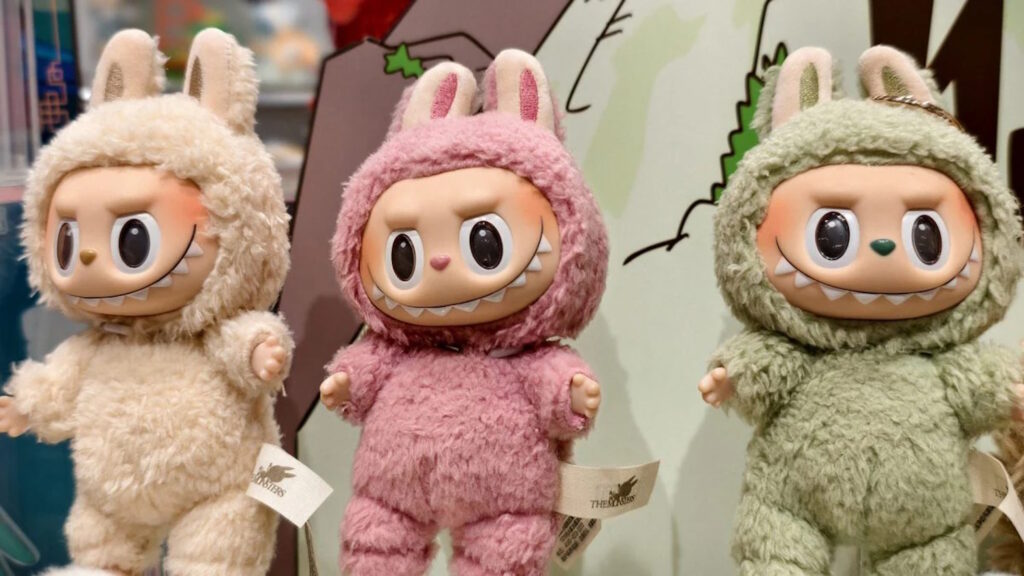 Labubu conquista il mondo: una mascotte che ha reso Wang Ning il più giovane miliardario cinese 2 labubu mania