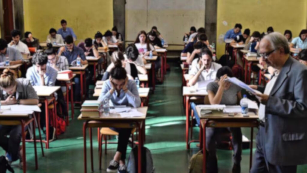 Esame di Maturità 2025: studente sceglie di non sostenere l'orale per protesta, venendo promosso lo stesso 2 esami in classe