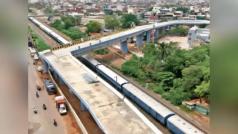 L'imbarazzante ponte a 90° di Bhopal è già virale, simbolo delle falle infrastrutturali in India 1 image 21
