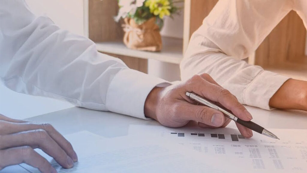 Bancari: novità sui part-time dal 2026, riduzione dell'orario con aumento salariale 2 lavoro di bancari