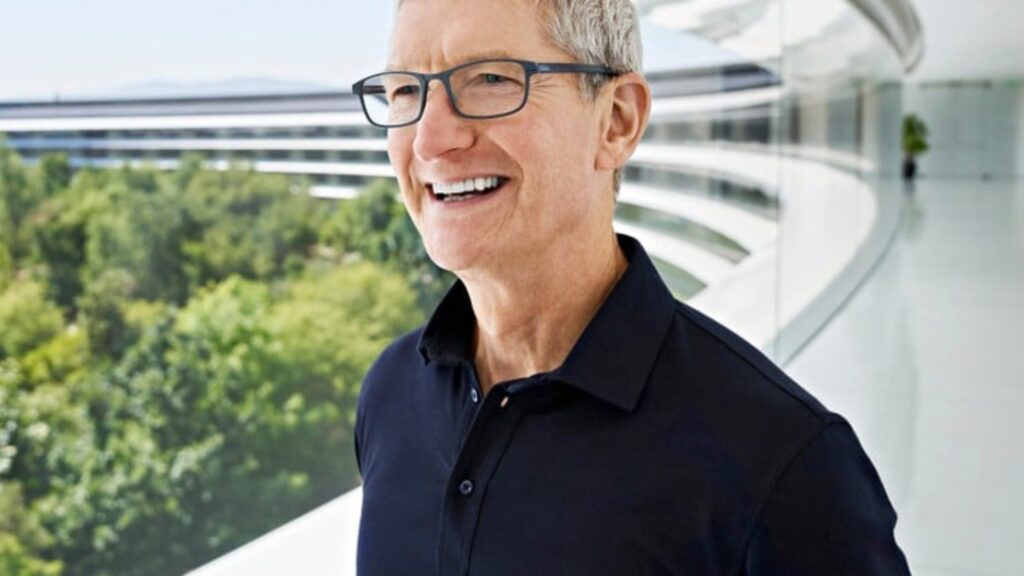 Tim Cook promette: "Sta per arrivare qualcosa di incredibile" 1 Tim Cook