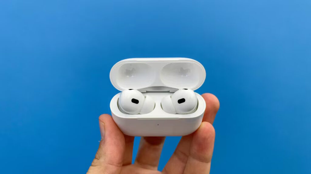 AirPods Pro 2: una seconda giovinezza con la traduzione live, annuncio possibile all'evento iPhone 17 2 airpods pro 2 dal vivo