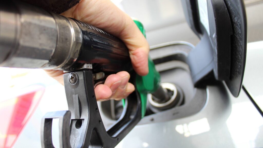 L'Italia è uno dei paesi più cari in Europa per carburante: le vacanze saranno costose 1 image 3