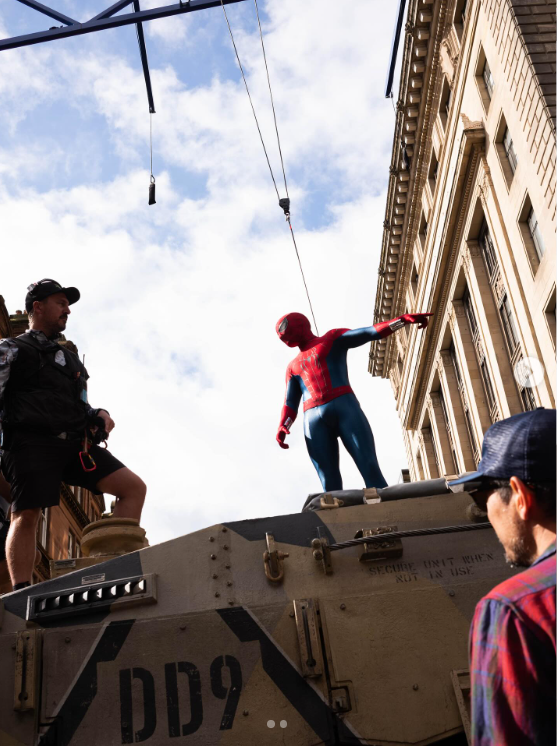 Spider-Man: Tom Holland condivide alcune foto dal set di Brand New Day 1 Spider-Man