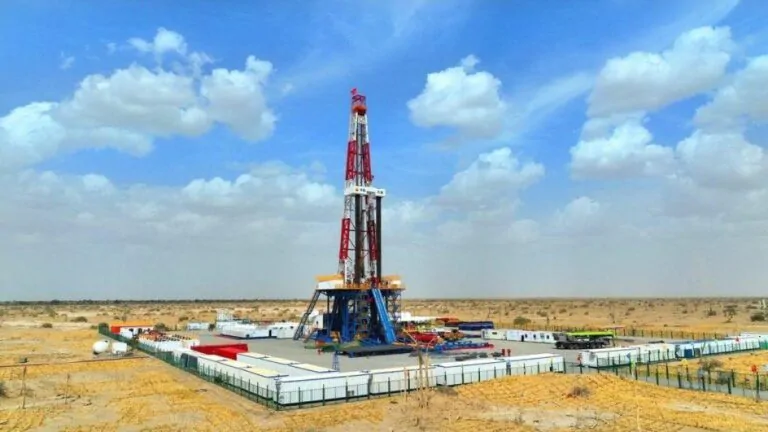 La Cina scava un pozzo da 10.000 metri nel cuore della Terra per svelare i segreti nascosti nel sottosuolo 2 scavo di gas naturale Cina