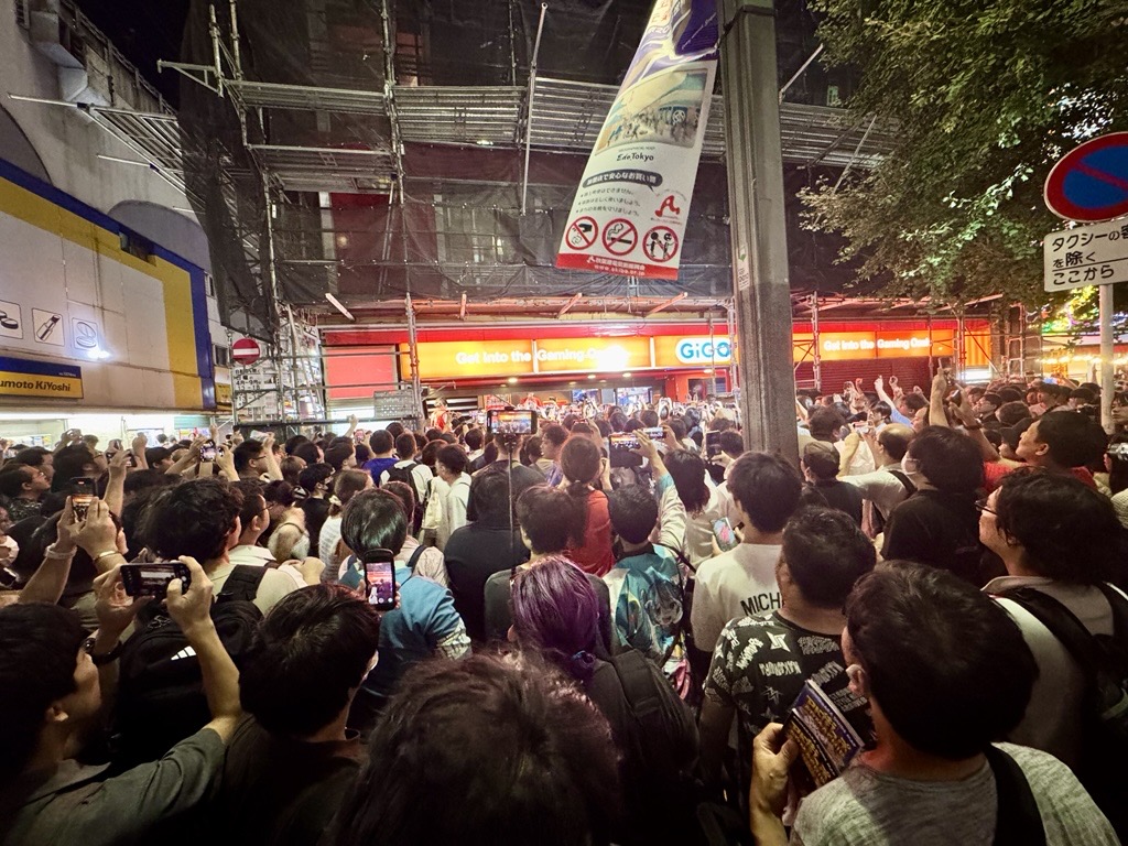 Tokyo: folla si raduna per dare l'addio a una storica sala giochi di Akihabara 2 Tokyo