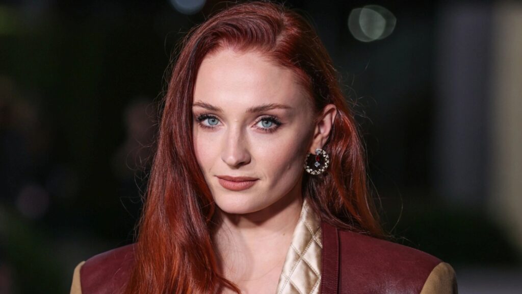 Lara Croft: Sophie Turner interpreterà il personaggio nella serie di Tomb Raider prodotta da Amazon 2 Tomb Raider serie TV cast Lara Croft Sophie Turner