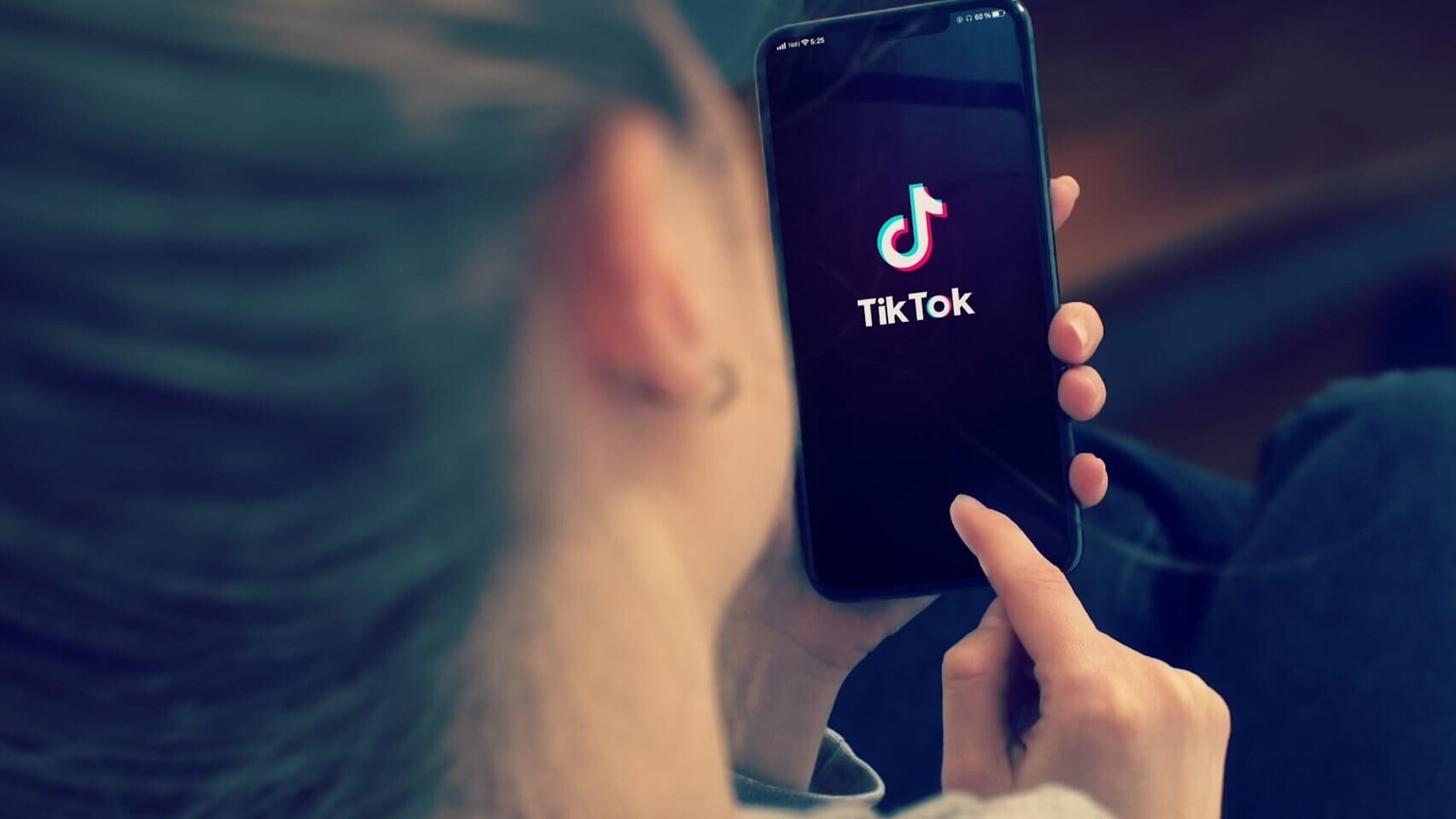 scrolling su tiktok